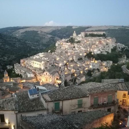 Bed and Breakfast Finestre su Ibla à Raguse Extérieur photo