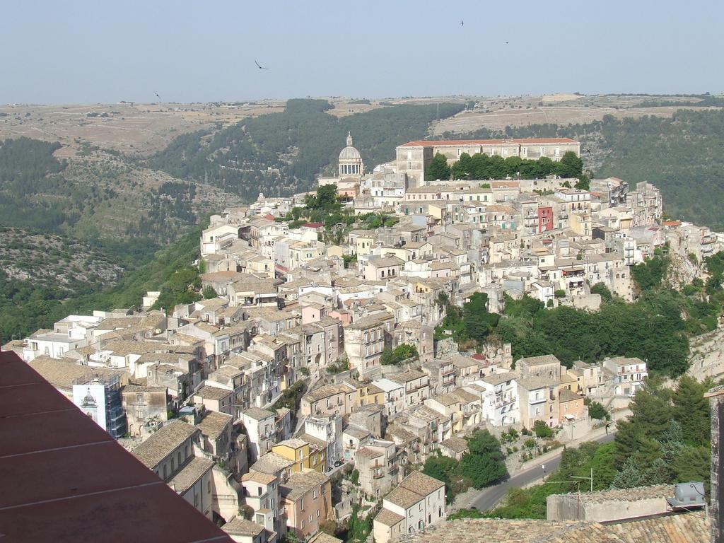 Bed and Breakfast Finestre su Ibla à Raguse Extérieur photo
