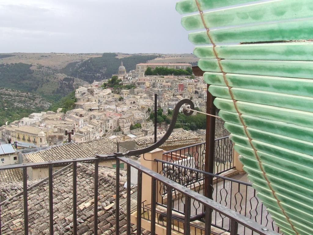 Bed and Breakfast Finestre su Ibla à Raguse Extérieur photo